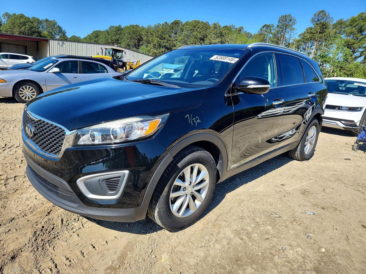 2017 KIA SORENTO L, LX
