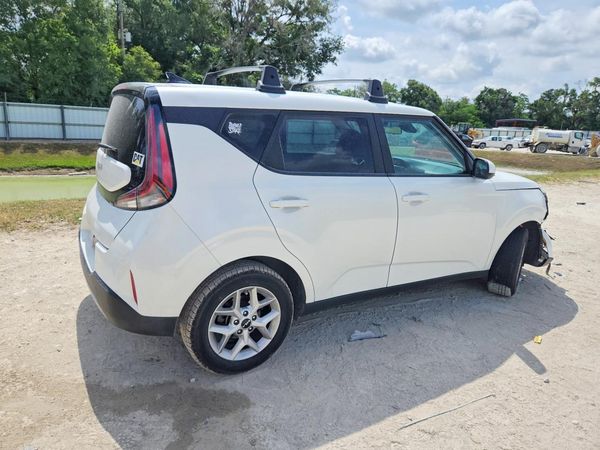 2024 KIA SOUL LX, S