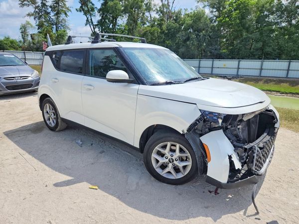 2024 KIA SOUL LX, S