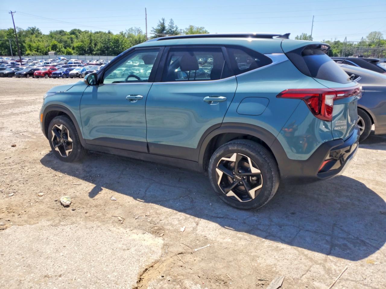 2025 KIA SELTOS EX