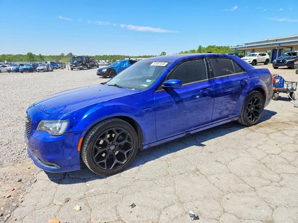 2019 CHRYSLER 300