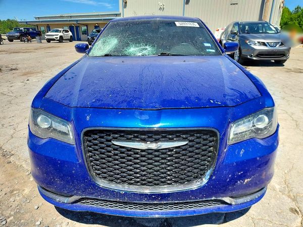 2019 CHRYSLER 300