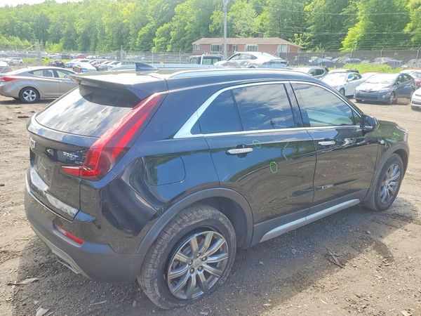 2020 CADILLAC XT4 Premium Luxury