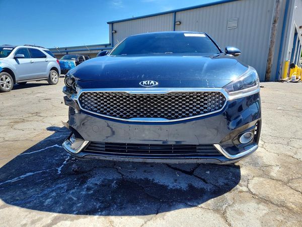 2018 KIA CADENZA