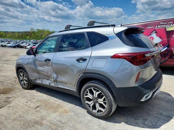 2021 KIA SELTOS EX