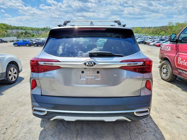 2021 KIA SELTOS EX