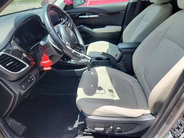 2021 KIA SELTOS EX