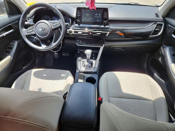 2021 KIA SELTOS EX