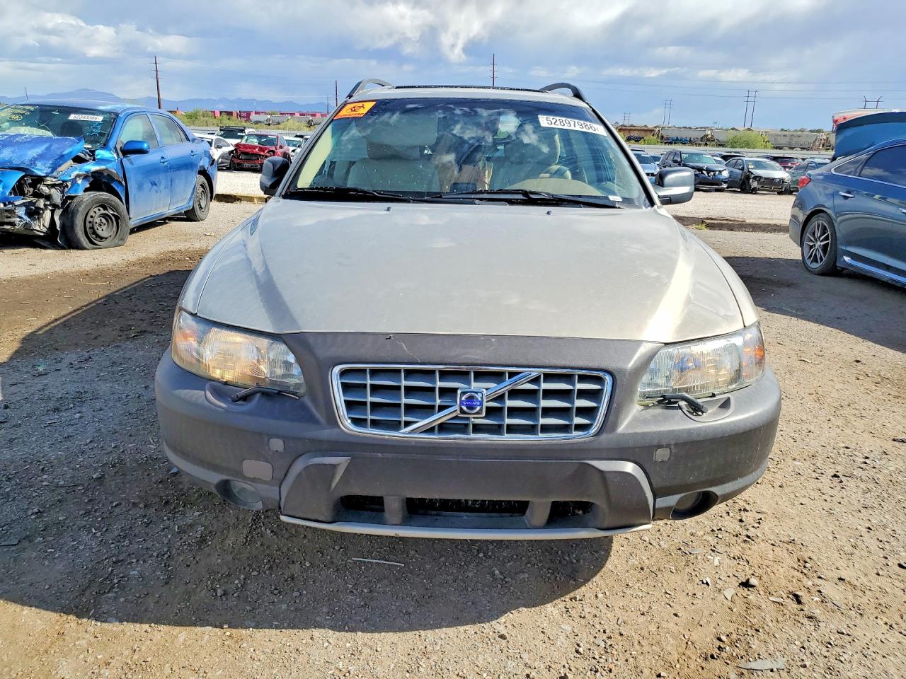 2001 VOLVO V70