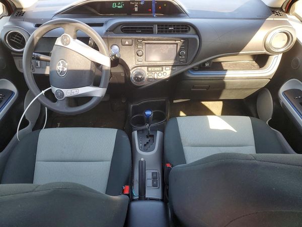 2013 TOYOTA PRIUS C TH