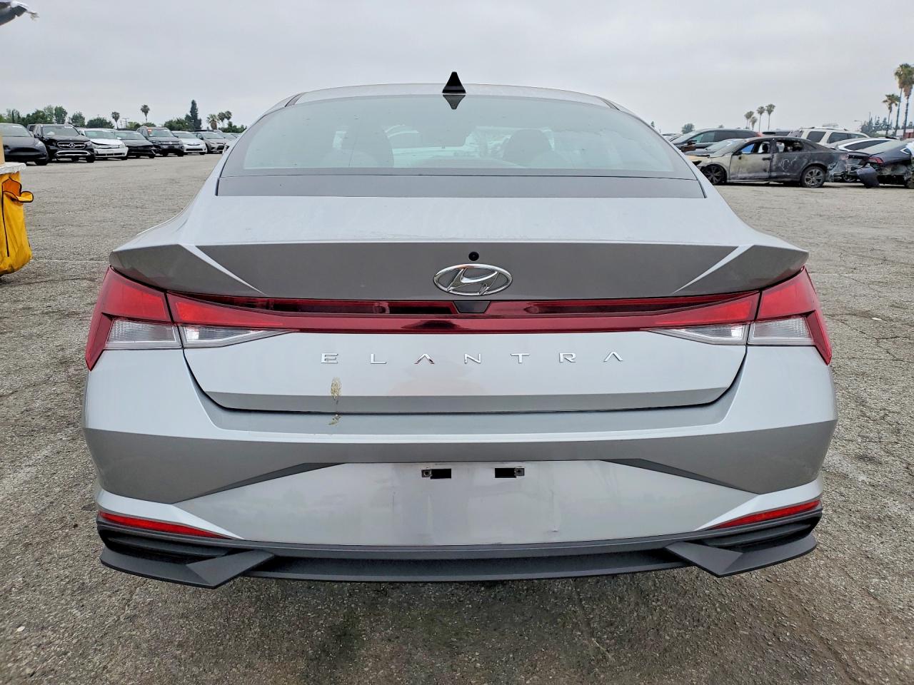 2021 HYUNDAI ELANTRA SE