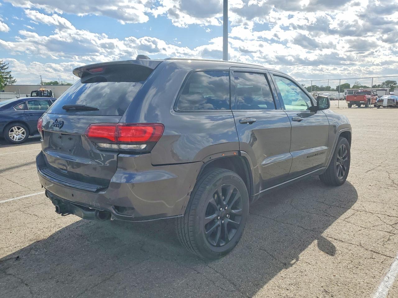 2017 JEEP GRAND CHEROKEE LAREDO 4X4
