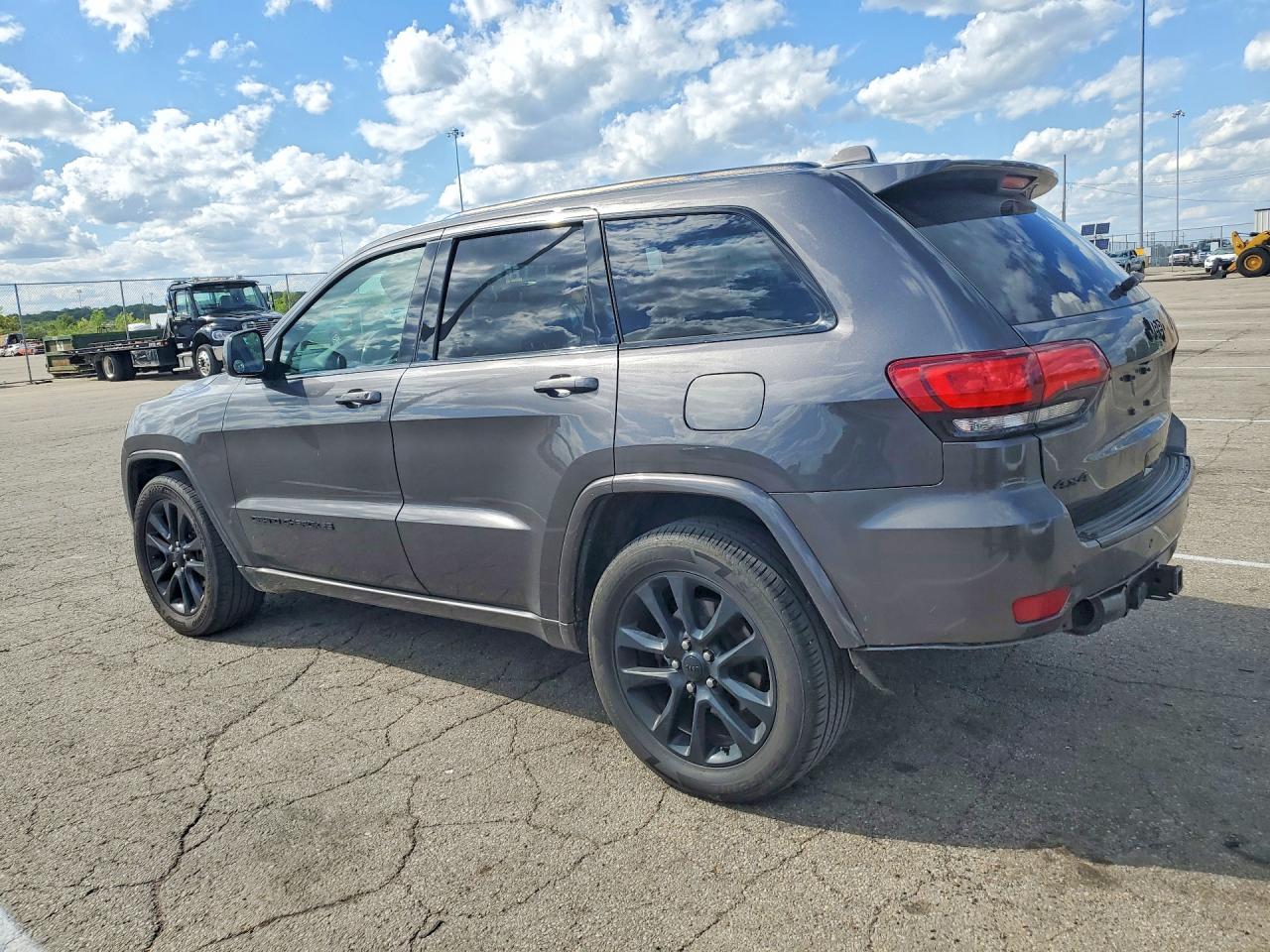 2017 JEEP GRAND CHEROKEE LAREDO 4X4
