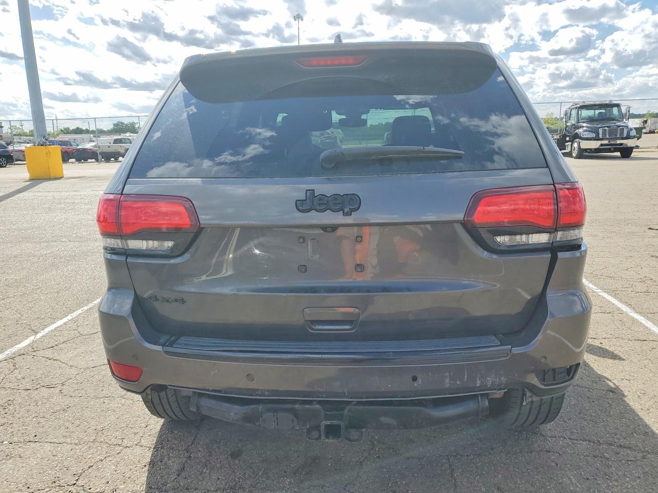2017 JEEP GRAND CHEROKEE LAREDO 4X4