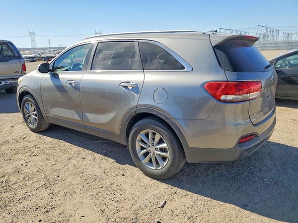 2016 KIA SORENTO L / LX