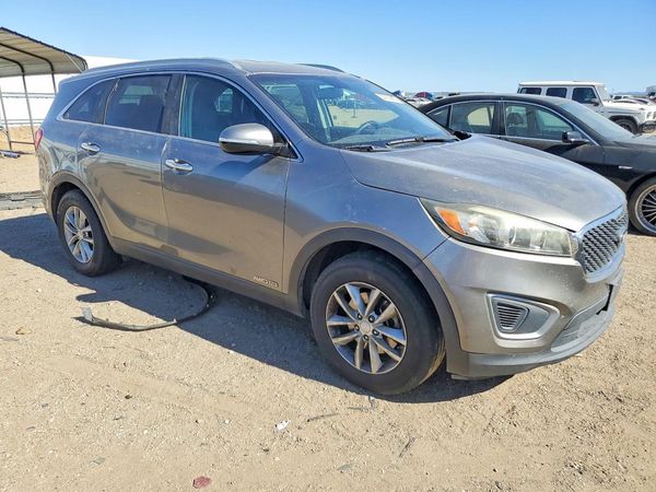 2016 KIA SORENTO L / LX