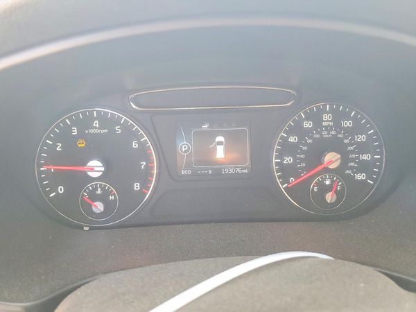 2016 KIA SORENTO L / LX