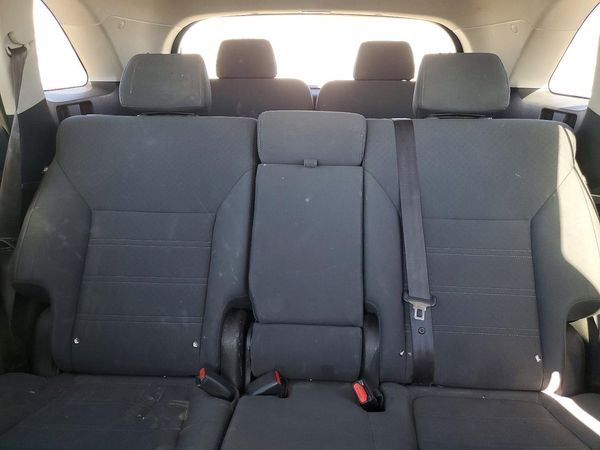 2016 KIA SORENTO L / LX