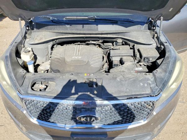 2016 KIA SORENTO L / LX