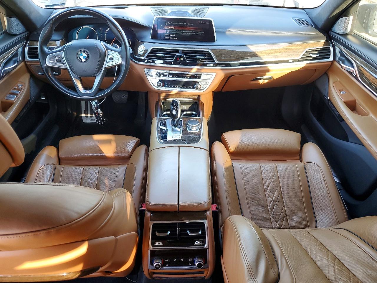 2016 BMW 750 xDrive