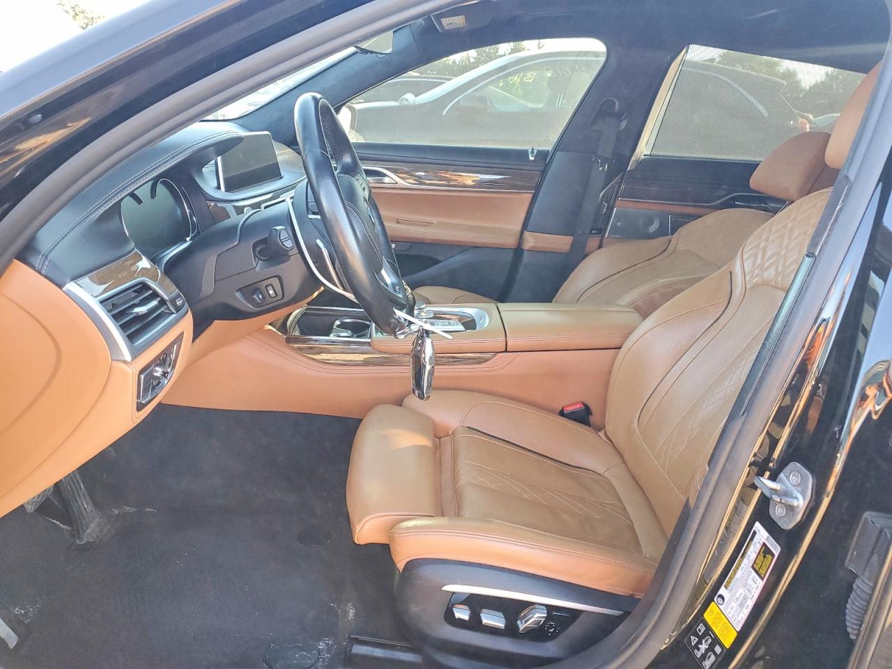 2016 BMW 750 xDrive