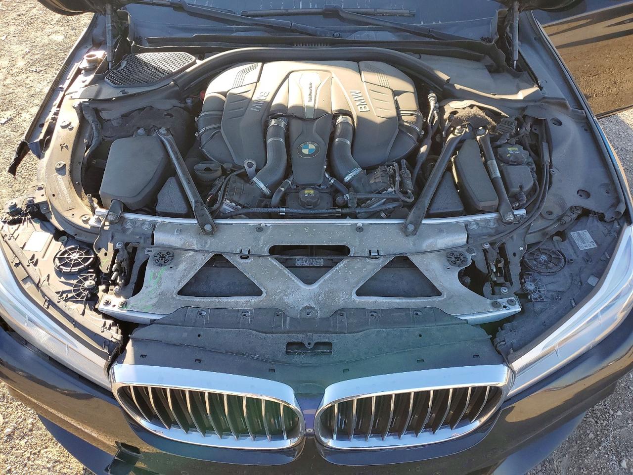 2016 BMW 750 xDrive