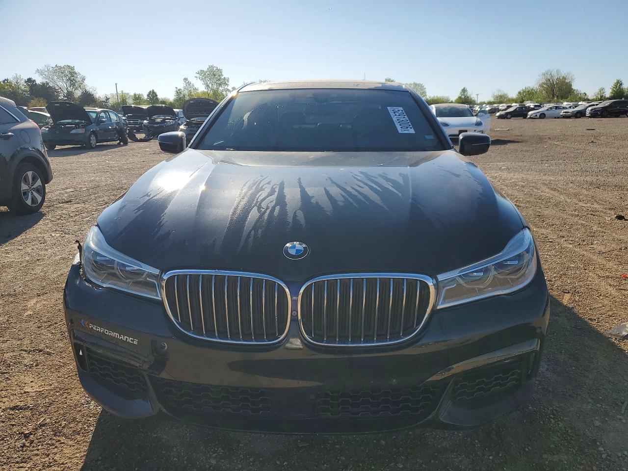 2016 BMW 750 xDrive