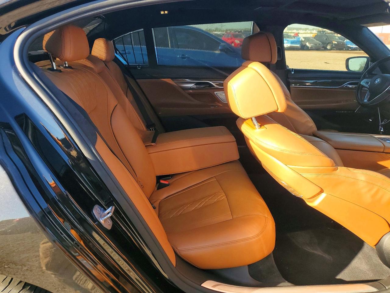 2016 BMW 750 xDrive