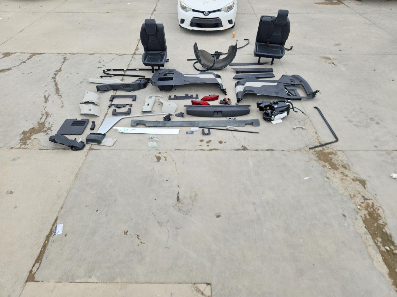 2022 KIA CARNIVAL LX, LX Seat Package