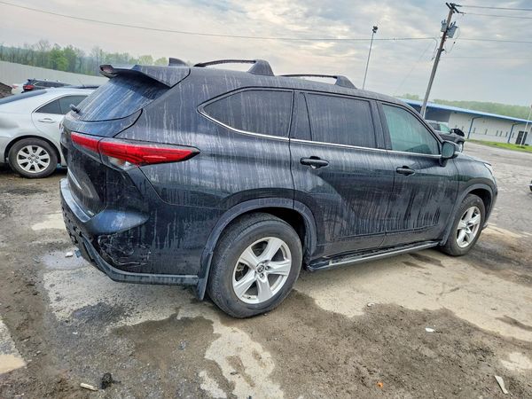 2022 TOYOTA HIGHLANDER