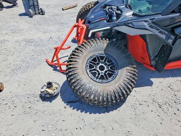 2025 CAN-AM MAVERICK X3