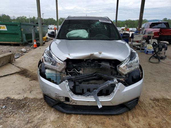 2019 NISSAN KICKS