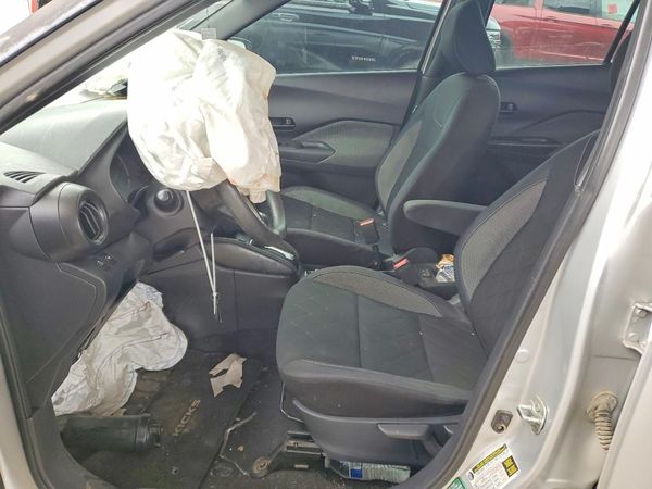 2019 NISSAN KICKS