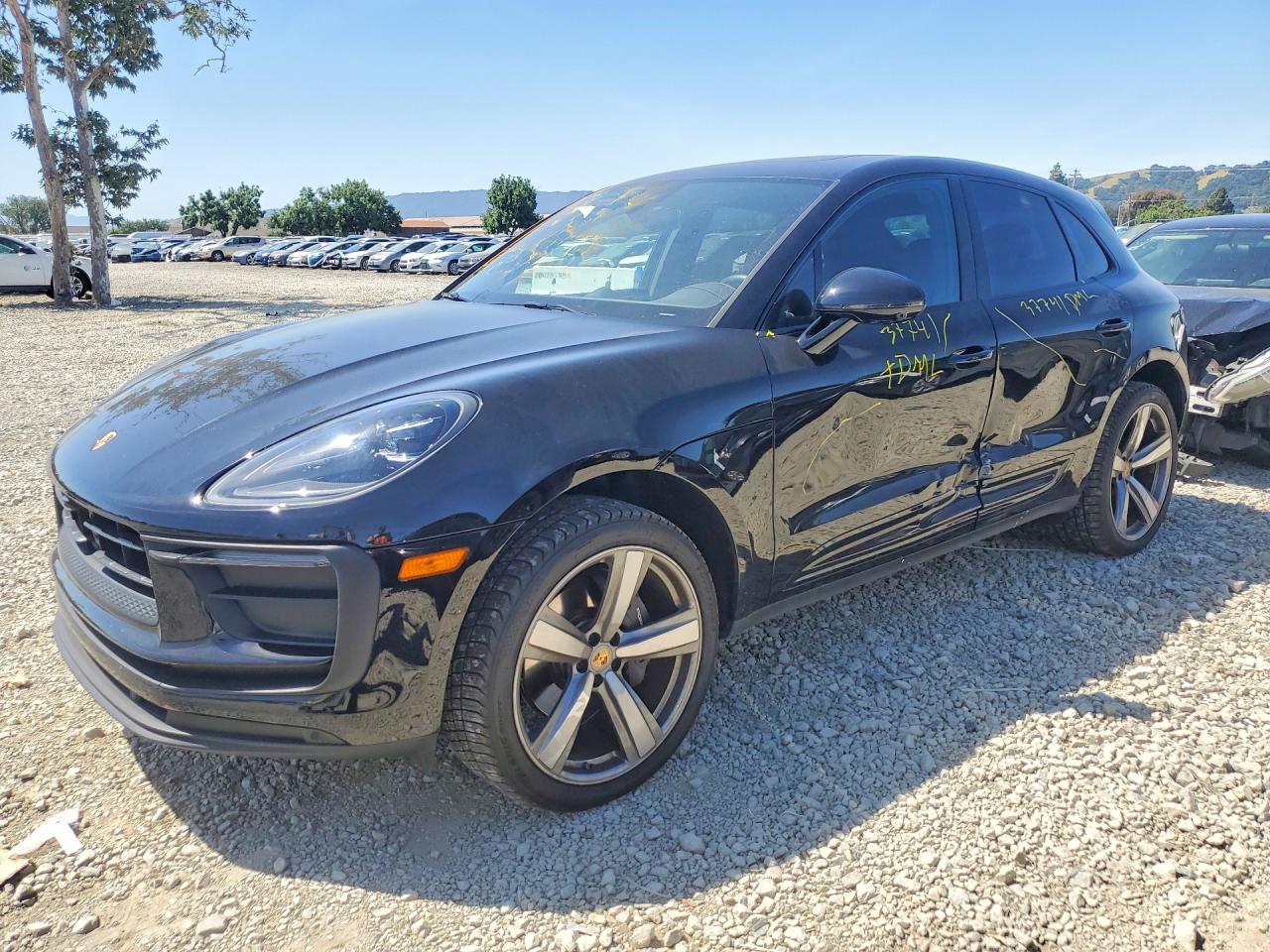 2025 PORSCHE MACAN Macan, Macan T