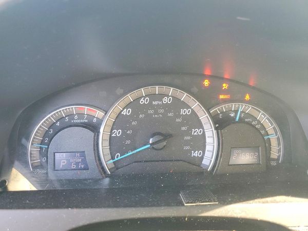2012 TOYOTA CAMRY