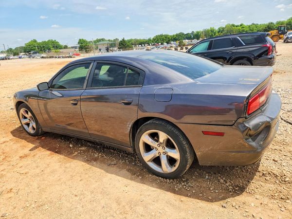 2013 DODGE CHARGER SXT