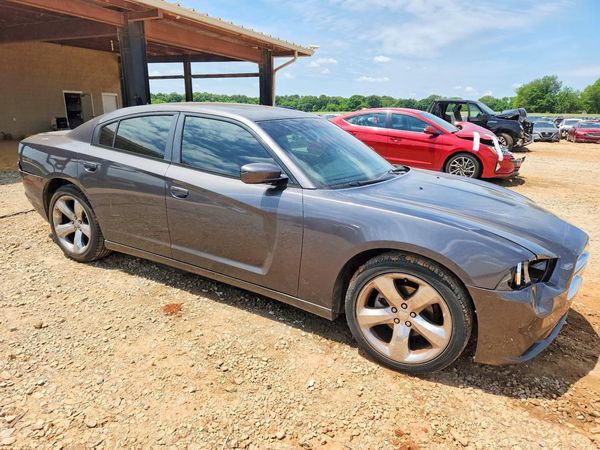 2013 DODGE CHARGER SXT