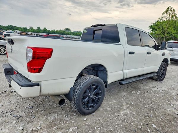 2018 NISSAN TITAN