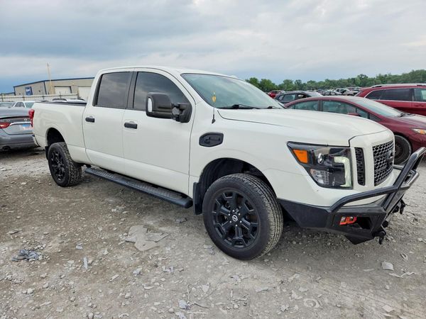 2018 NISSAN TITAN