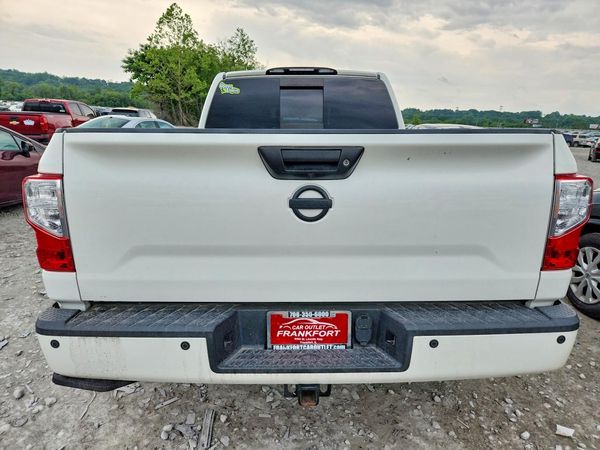 2018 NISSAN TITAN