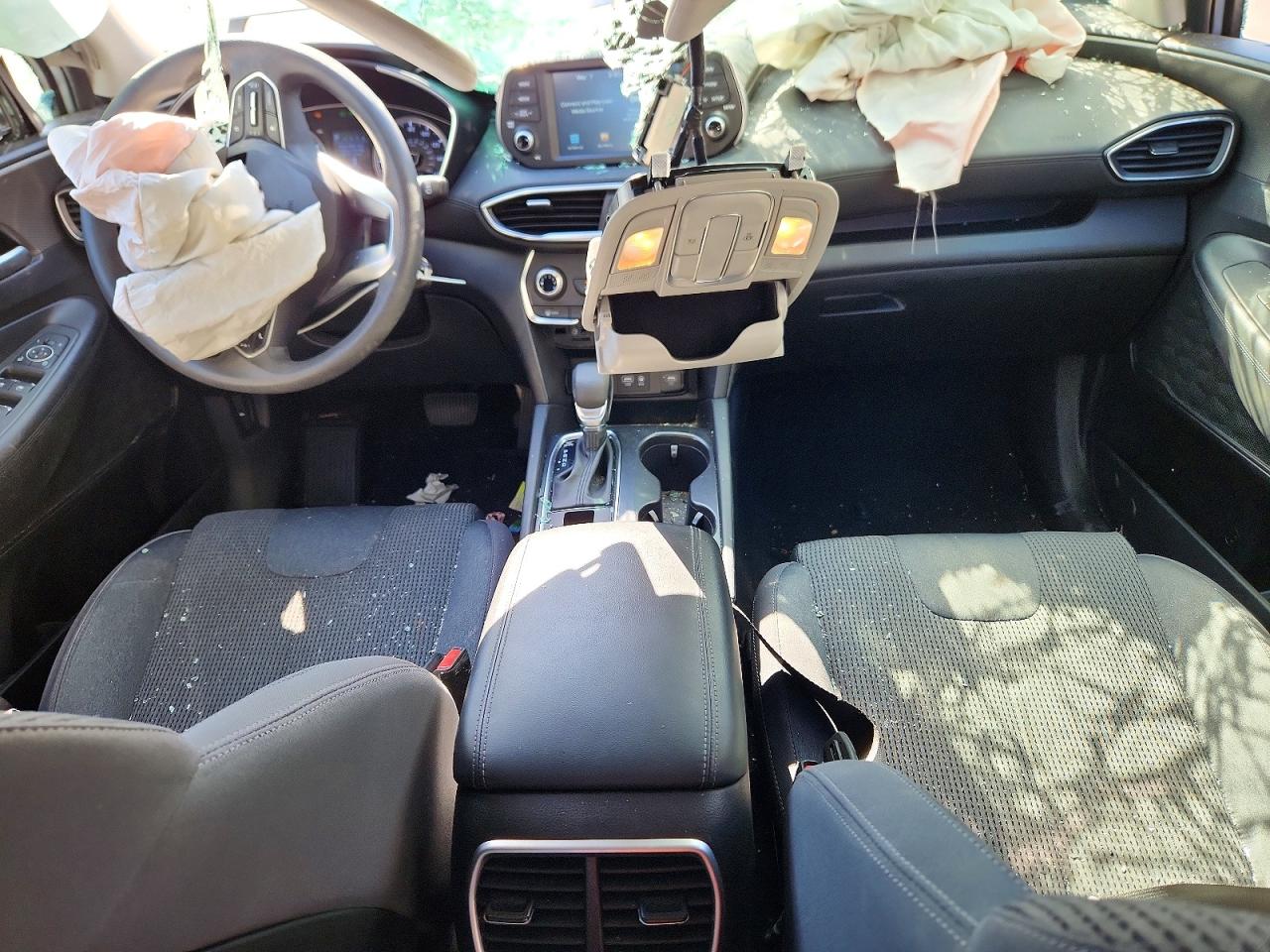 2019 HYUNDAI SANTA FE SE