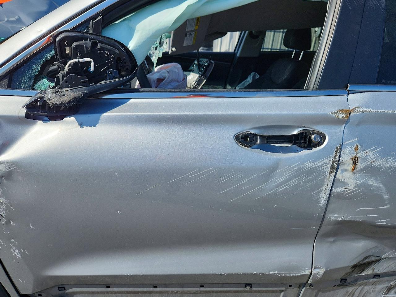 2019 HYUNDAI SANTA FE SE