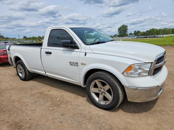 2016 RAM 1500 ST
