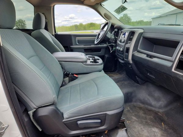 2016 RAM 1500 ST