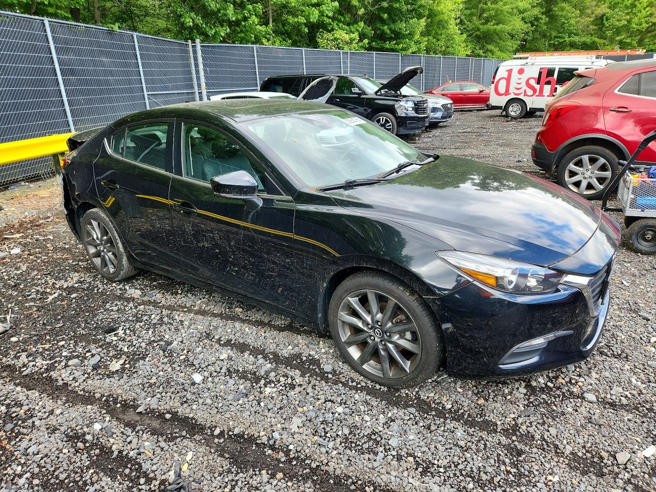 2018 MAZDA 3 Touring