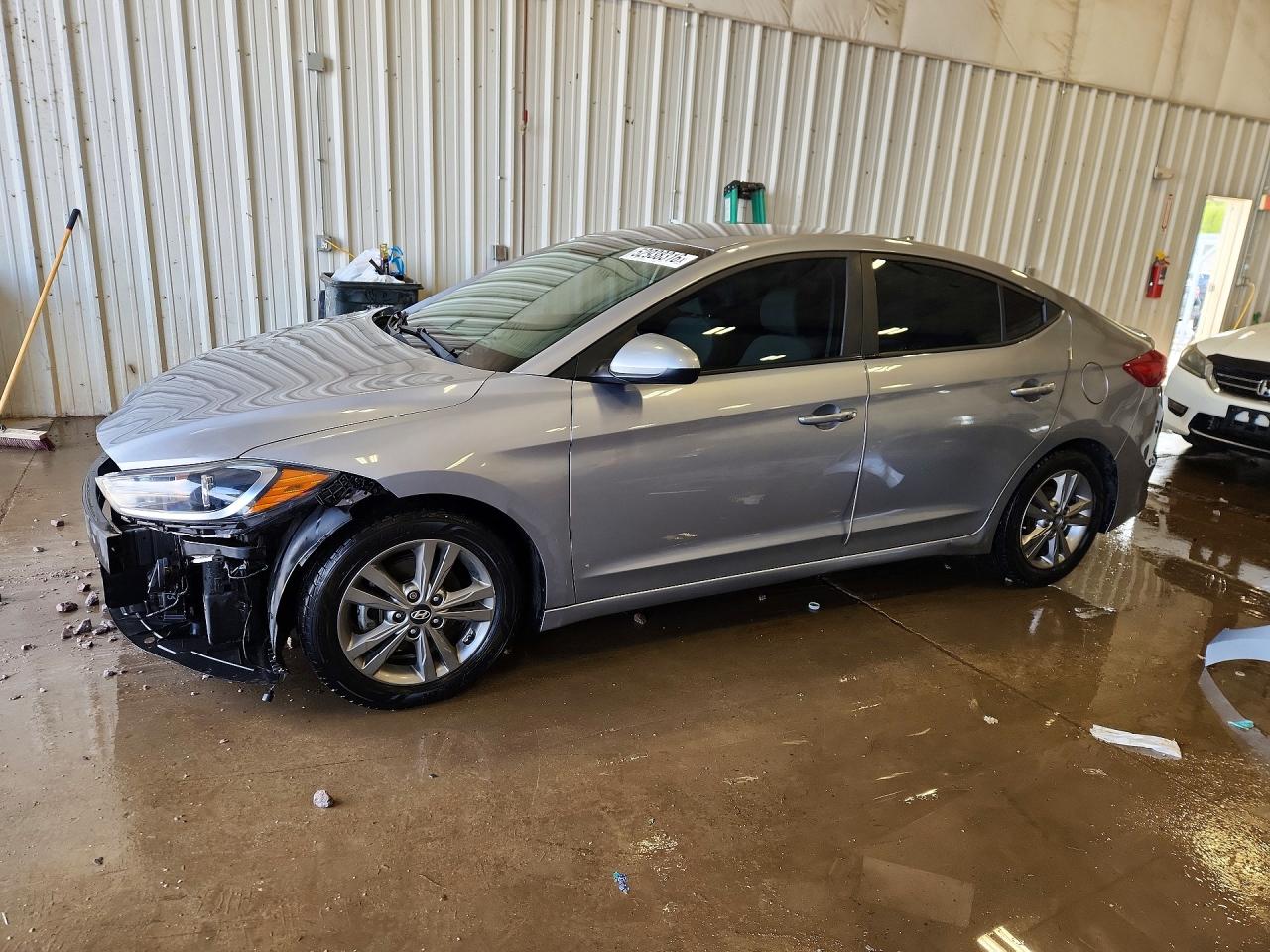 2017 HYUNDAI ELANTRA — Front 3/4