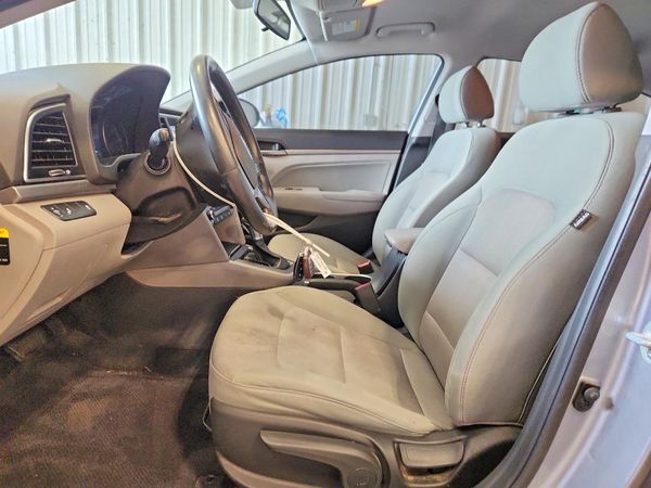 2017 HYUNDAI ELANTRA — DENT