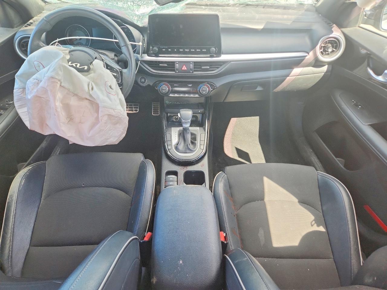 2024 KIA FORTE GT Line
