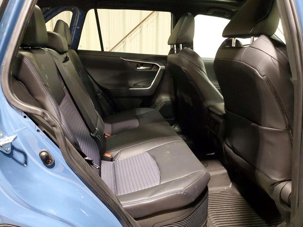2025 TOYOTA RAV4 XSE