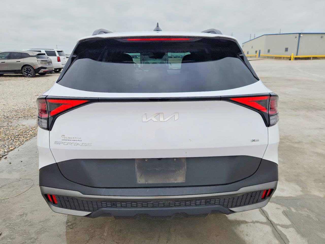 2023 KIA SPORTAGE X-LINE